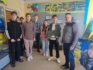 Допомога фронту — наш спільний обов’язок!