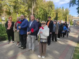 Вклоняємося Героям...