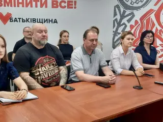 Сьогодні команда Криворізької міської організації ВО «Батьківщина» на чолі з Ольгою Бабенко взяла участь у селекторній нараді з Лідером партії.