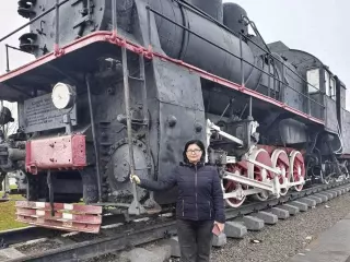 Сьогодні вітаємо всіх, хто своєю щоденною працею забезпечує рух країни вперед — наших невтомних залізничників!