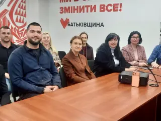 Вчора команда Криворізької міської організації ВО «Батьківщина» на чолі з Ольгою Бабенко взяла участь у селекторній нараді з лідеркою партії — Юлією Тимошенко.