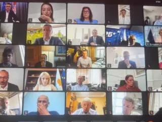 Юлія Тимошенко взяла участь у Надзвичайному Саміті ЄНП, який проходив за участі лідерів ЄС, які долучилися до переговорів у Вашингтоні