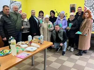 Напередодні Міжнародного жіночого дня команда Криворізької міської організації ВО «Батьківщина», яку очолює Ольга Бабенко, продовжує теплу традицію святкових привітань.