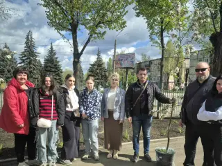 Пам’ять, що розквітає: на вшанування героїв-випускників.